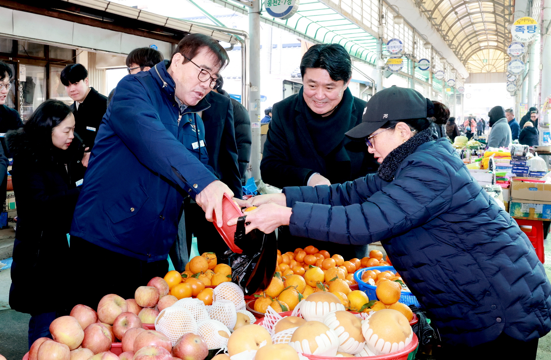 설맞이 전통시장 방문_웅천시장